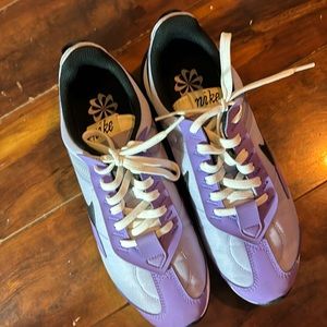 Nike Air Max Pre-Day Women’s sneakers in purple dawn/black